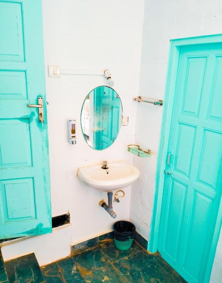 The Turquoiise House Morjim Exterior foto